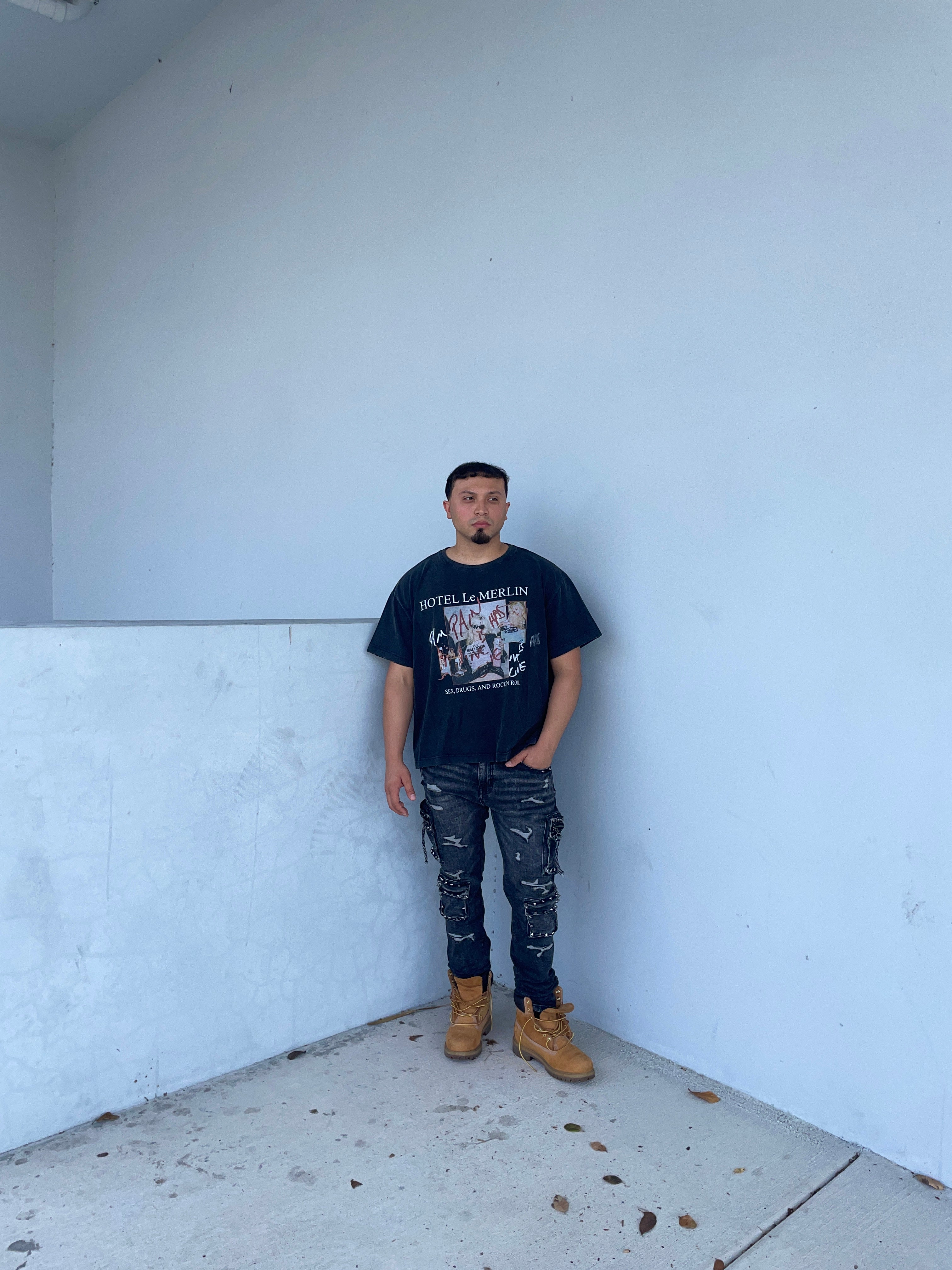 Hotel Le Merlin Tee (Black)